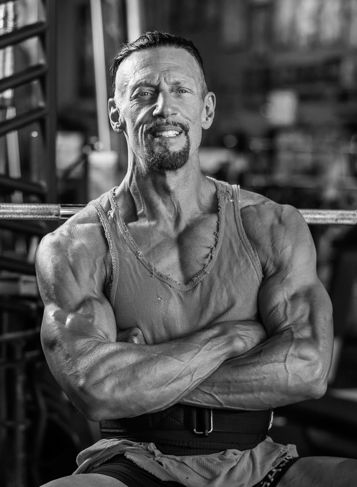 Chris Jantz flexing